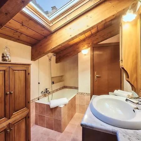 Luxury With View Near Varenna 아파트